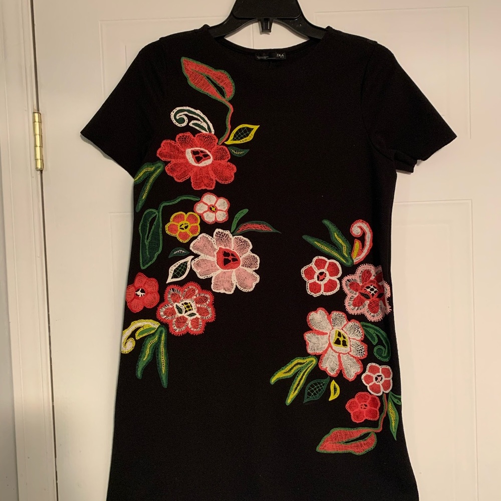 Zara embroidered tshirt floral dress